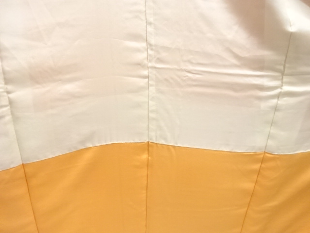  雲取りに平安人物模様織出し一ツ紋色無地着物